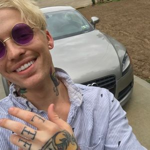 Meet your Posher, Ty